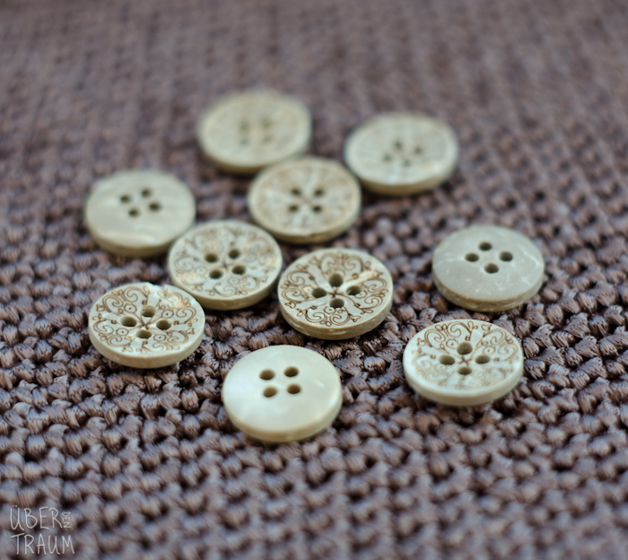 Carved Coconut Buttons - set of 5 - 12mm