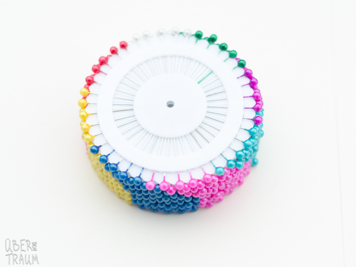 40 Sewing/Blocking Pins in Rainbow & White
